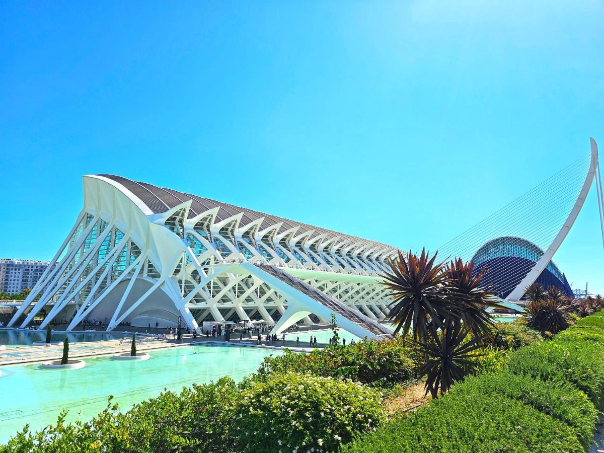 Apartamentos Las Ciencias S Valencia Exteriör bild
